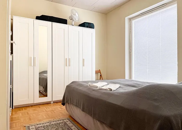 Freedom, Peace And Good Connections In Meilahti! Lejlighed *