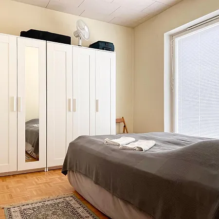Freedom, Peace And Good Connections In Meilahti! Apartment *